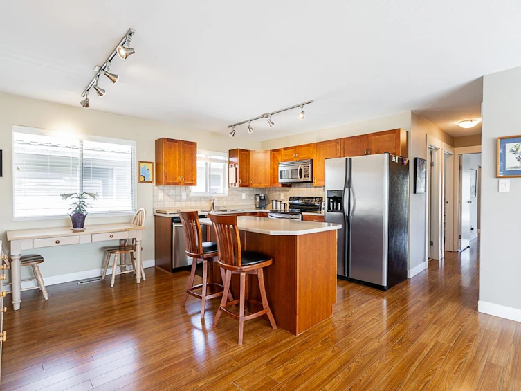 6851 Imperial Street, Burnaby, BC, V5E 1N4 - 10