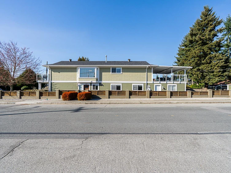 6851 Imperial Street, Burnaby, BC, V5E 1N4 - 2