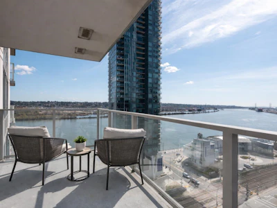 1612-668 Columbia Street - 5