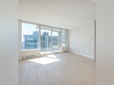 1612-668 Columbia Street - 4