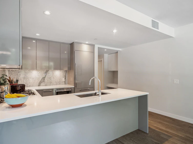 110-4080 Yukon Street, Vancouver, BC, V5Y 0L4 - 7