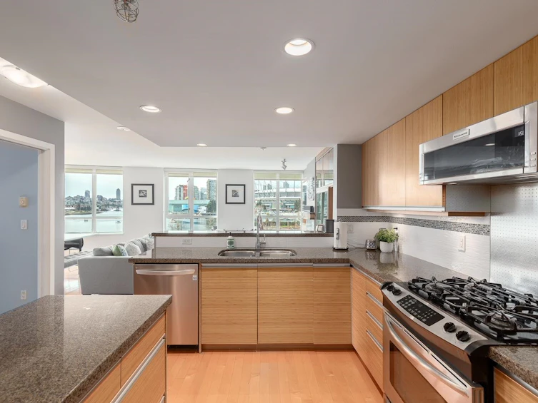 605-120 Milross Avenue, Vancouver, BC, V6A 4K7 - 11