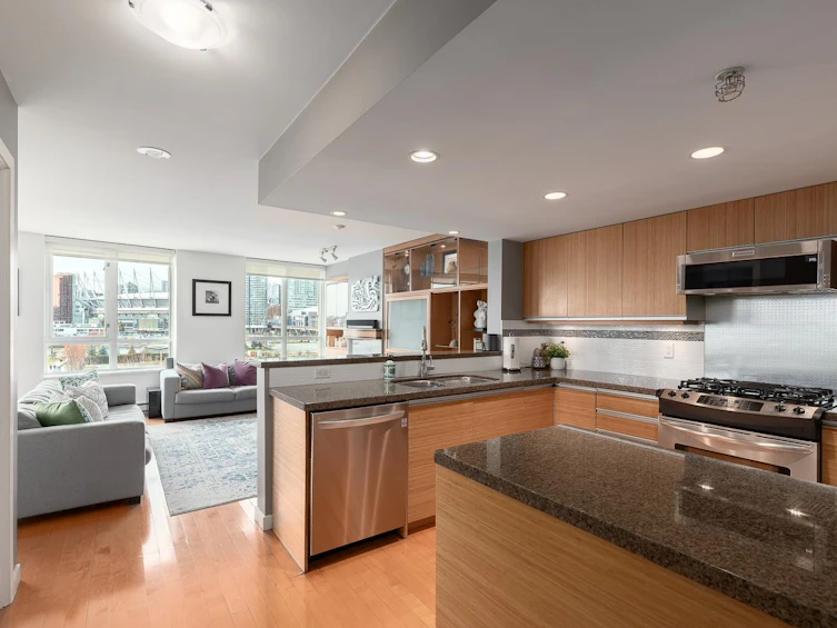 605-120 Milross Avenue, Vancouver, BC, V6A 4K7 - 10