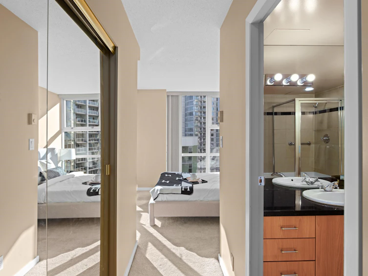 1703-1077 Marinaside Crescent, Vancouver, BC, V6Z 2Z5 - 21