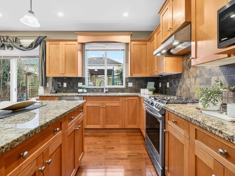 7134 196a Street, Langley, BC, V2Y 2Z9 - 15