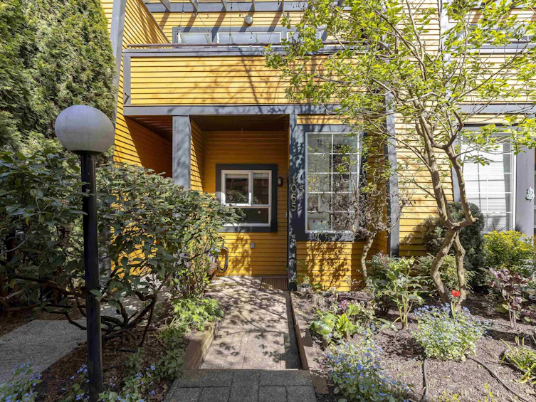 1065 E Pender Street, Vancouver, BC, V6A 4H9 - 2