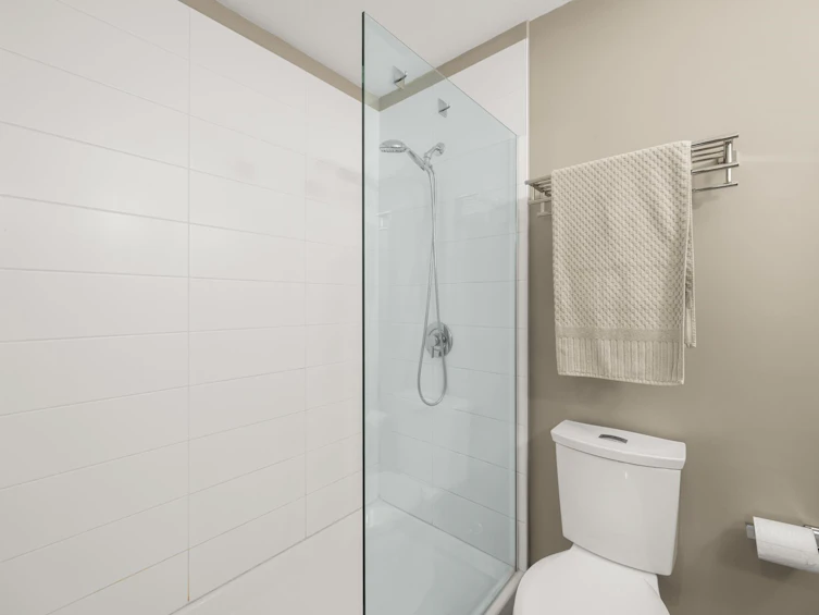 217-2242 Whatcom Road, Abbotsford, BC, V3G 0G3 - 21
