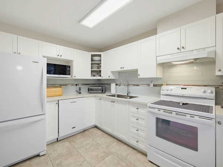 206-15150 108 Avenue, Surrey, BC, V3R 0V1 - 12