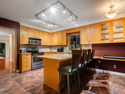 949 Lynwood Avenue - 2