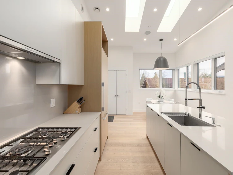 2732 Wall Street, Vancouver, BC, V5K 1A9 - 11