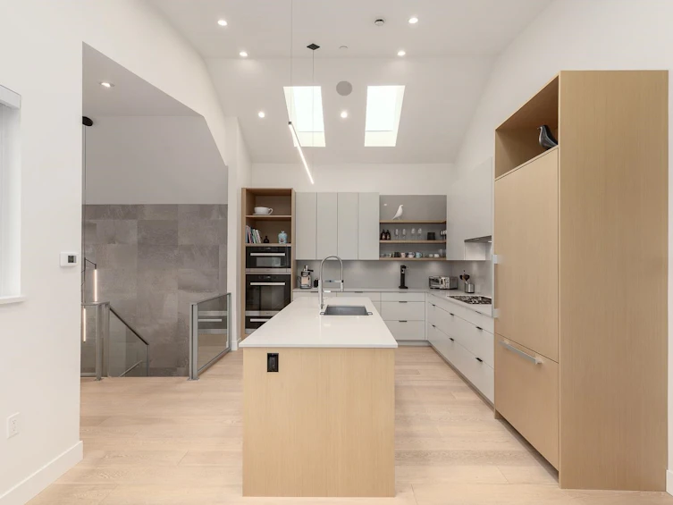 2732 Wall Street, Vancouver, BC, V5K 1A9 - 10