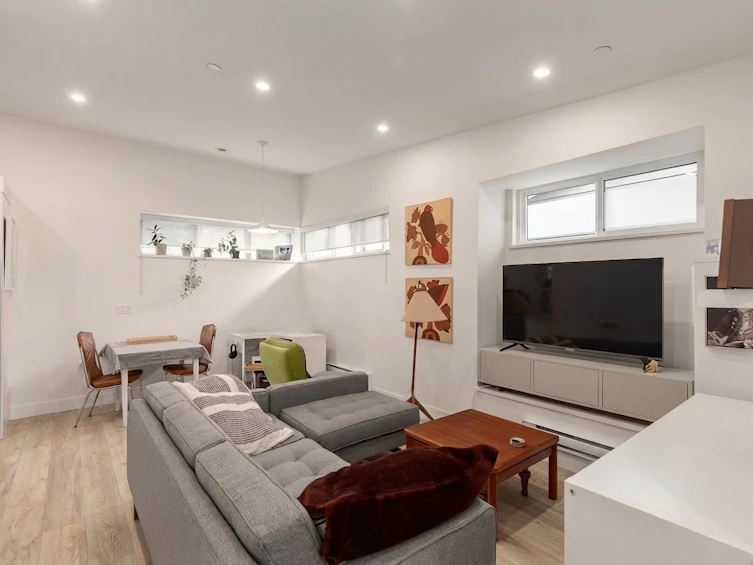 2732 Wall Street, Vancouver, BC, V5K 1A9 - 36