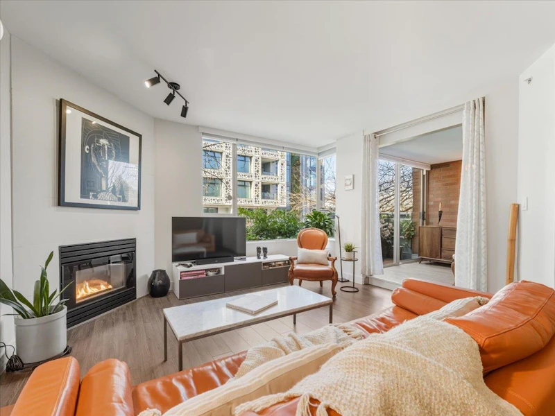 205 - 2438 Heather Street, Vancouver BC V5Z 3H9