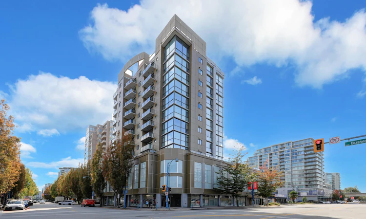1005-6133 Buswell Street