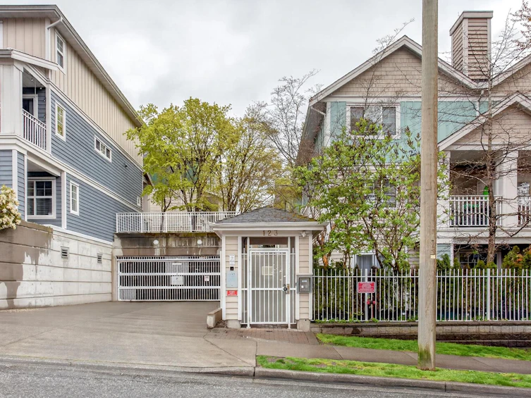 1-123 Seventh Street, New Westminster, BC, V3M 6Y2 - 35