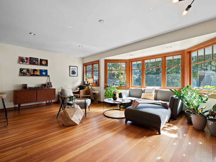 6524 Wellington Avenue, West Vancouver, BC, V7W 2H9 - 2