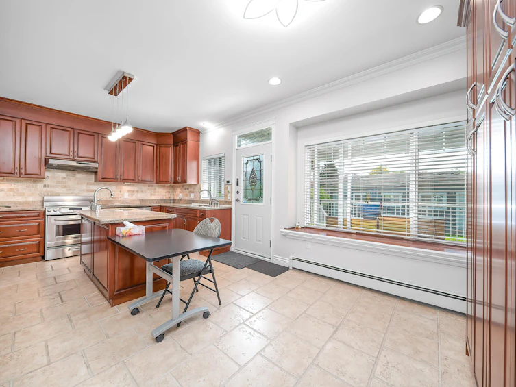 1312 Tenth Avenue, New Westminster, BC, V3M 3H9 - 9