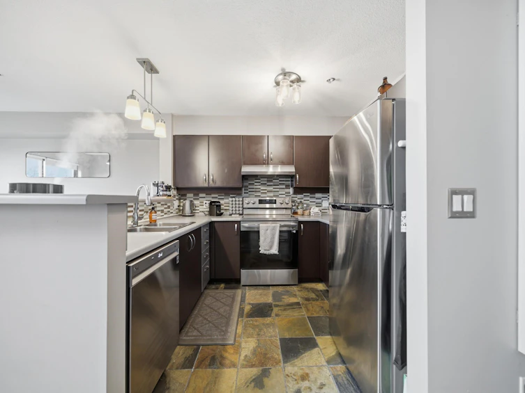 416-10866 City Parkway, Surrey, BC, V3T 5W9 - 12