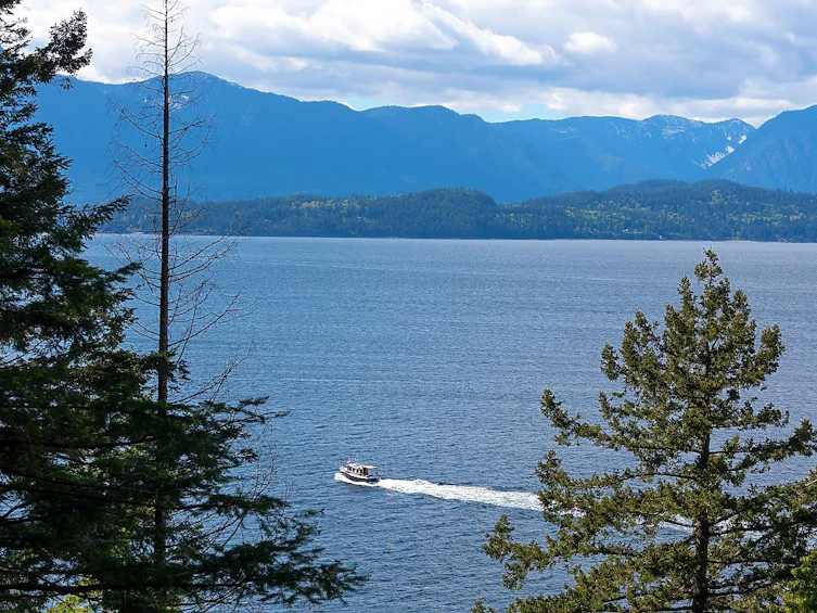 1750 Billington Road, Bowen Island, BC, V0N 1G2 - 2
