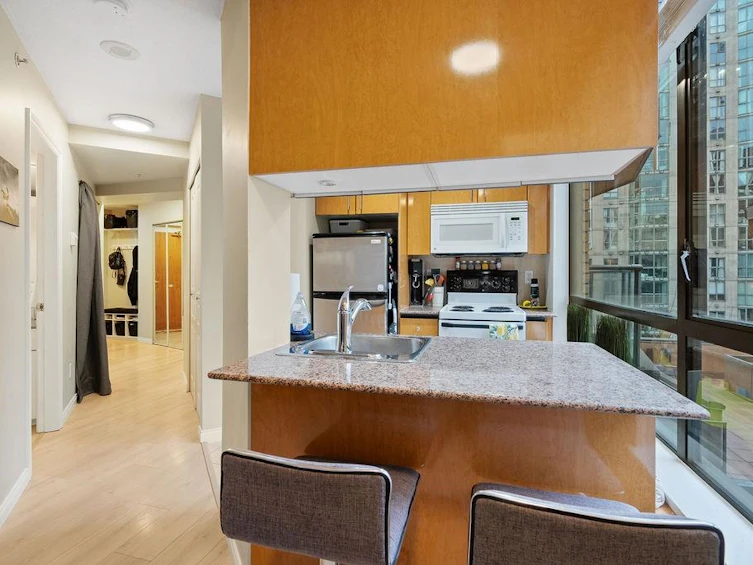 609-1189 Howe Street, Vancouver, BC, V6Z 2X4 - 4