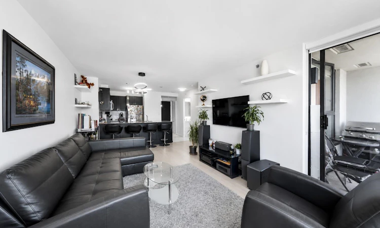 502-7225 Acorn Avenue