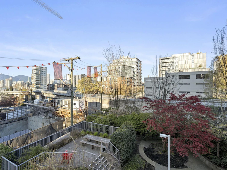 303-1633 W 8th Avenue, Vancouver, BC, V6J 5H7 - 21
