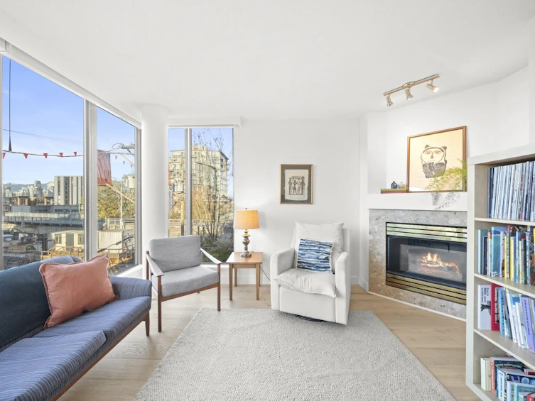 303-1633 W 8th Avenue, Vancouver, BC, V6J 5H7 - 5