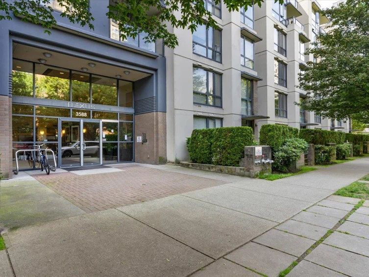 303-3588 Crowley Drive, Vancouver, BC, V5R 6H3 - 27