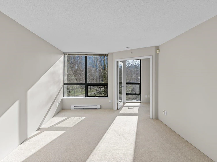 303-3588 Crowley Drive, Vancouver, BC, V5R 6H3 - 2