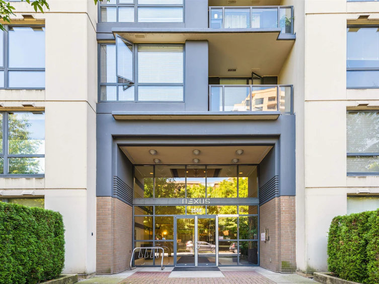 303-3588 Crowley Drive, Vancouver, BC, V5R 6H3 - 26