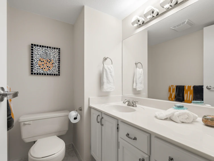 13247 17a Avenue, Surrey, BC, V4A 6R9 - 13