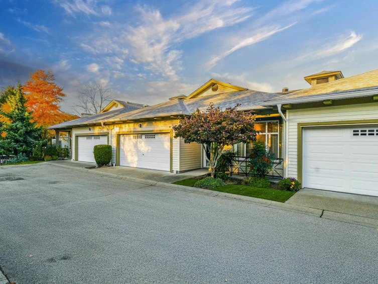 35-15188 62a Avenue, Surrey, BC, V3S 1W7 - 2