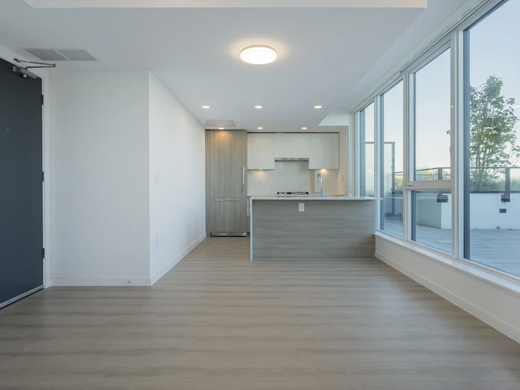 2204-10333 133 Street, Surrey, BC, V3T 0V1 - 5