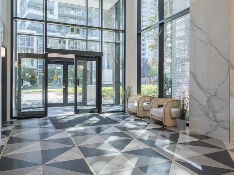 2204-10333 133 Street, Surrey, BC, V3T 0V1 - 4
