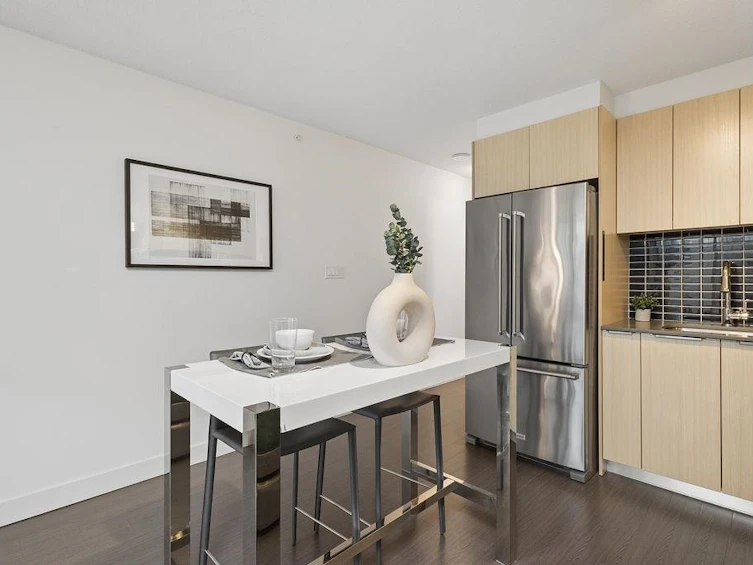 902-1325 Rolston Street, Vancouver, BC, V6B 0M2 - 17