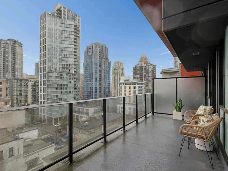 902-1325 Rolston Street, Vancouver, BC, V6B 0M2 - 3