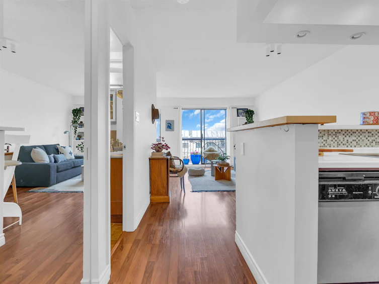 302-2330 Maple Street, Vancouver, BC, V6J 3T6 - 8