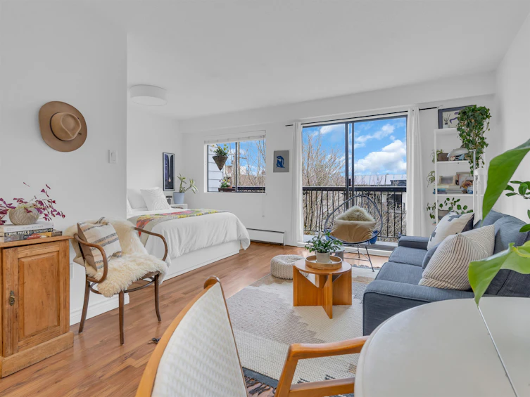 302-2330 Maple Street, Vancouver, BC, V6J 3T6 - 2