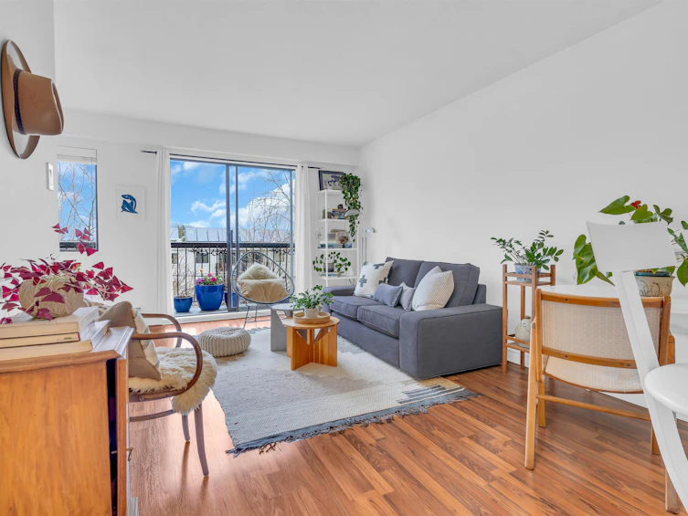 302-2330 Maple Street, Vancouver, BC, V6J 3T6