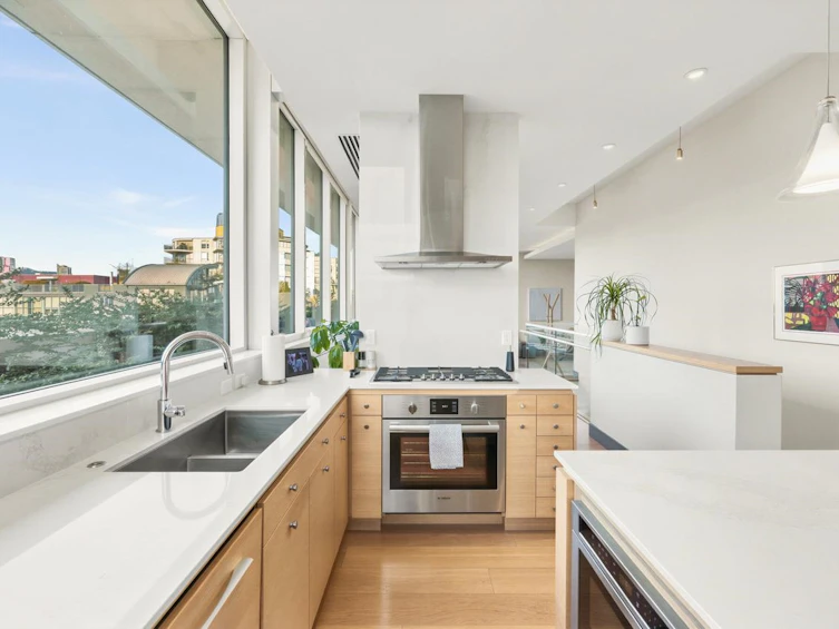 501-1510 W 6th Avenue, Vancouver, BC, V6J 1R2 - 18