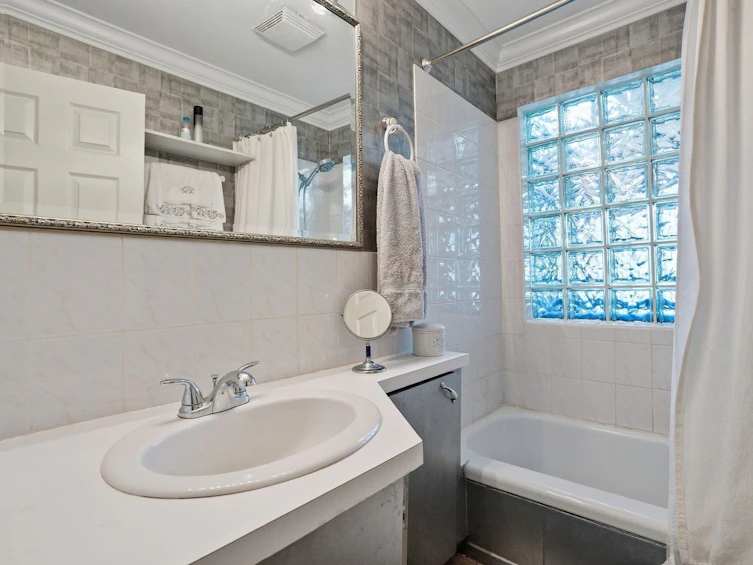 7217 Mary Avenue, Burnaby, BC, V5E 3K6 - 25