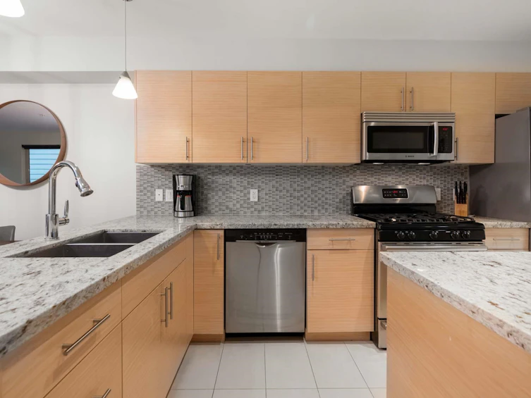 104-2832 Capilano Road, North Vancouver, BC, V7R 4H5 - 14