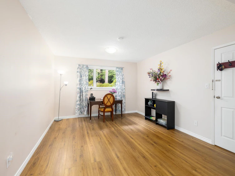 1135 Heritage Boulevard, North Vancouver, BC, V7J 3G8 - 4