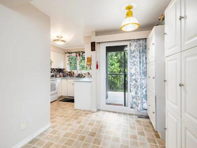 1135 Heritage Boulevard - 5