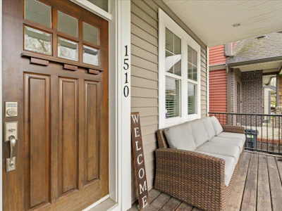 1510 Mackay Crescent - 3