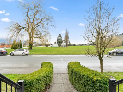 1510 Mackay Crescent - 4