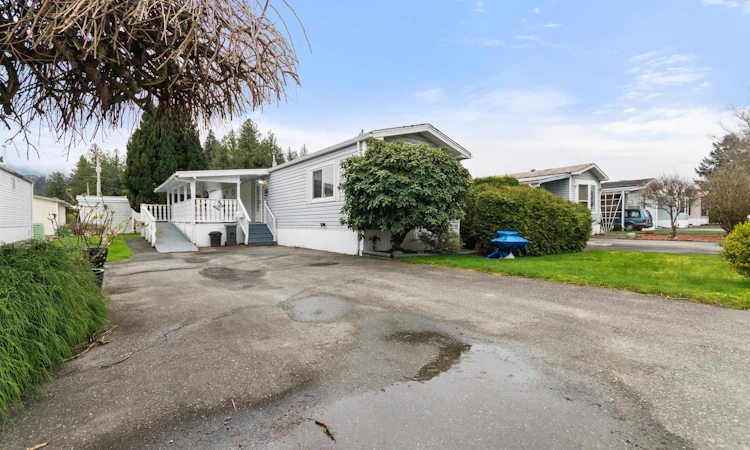 81-6035 Vedder Road