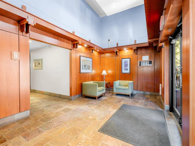 1217-4655 Valley Drive - 4