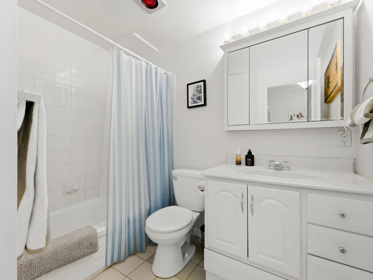 105-307 W 2nd Street, North Vancouver, BC, V7M 1E2 - 19