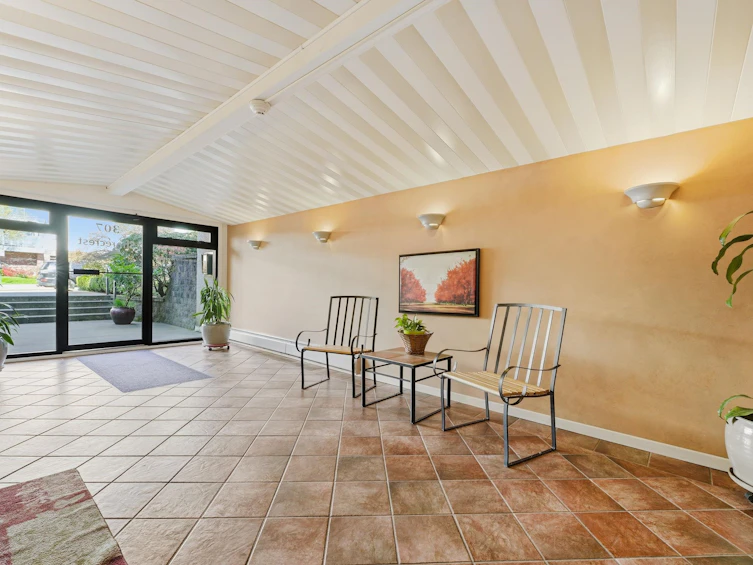 105-307 W 2nd Street, North Vancouver, BC, V7M 1E2 - 30